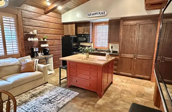 19fa75826d424e7f8a02b230feb0f0a0 LargeOriginal.jpg