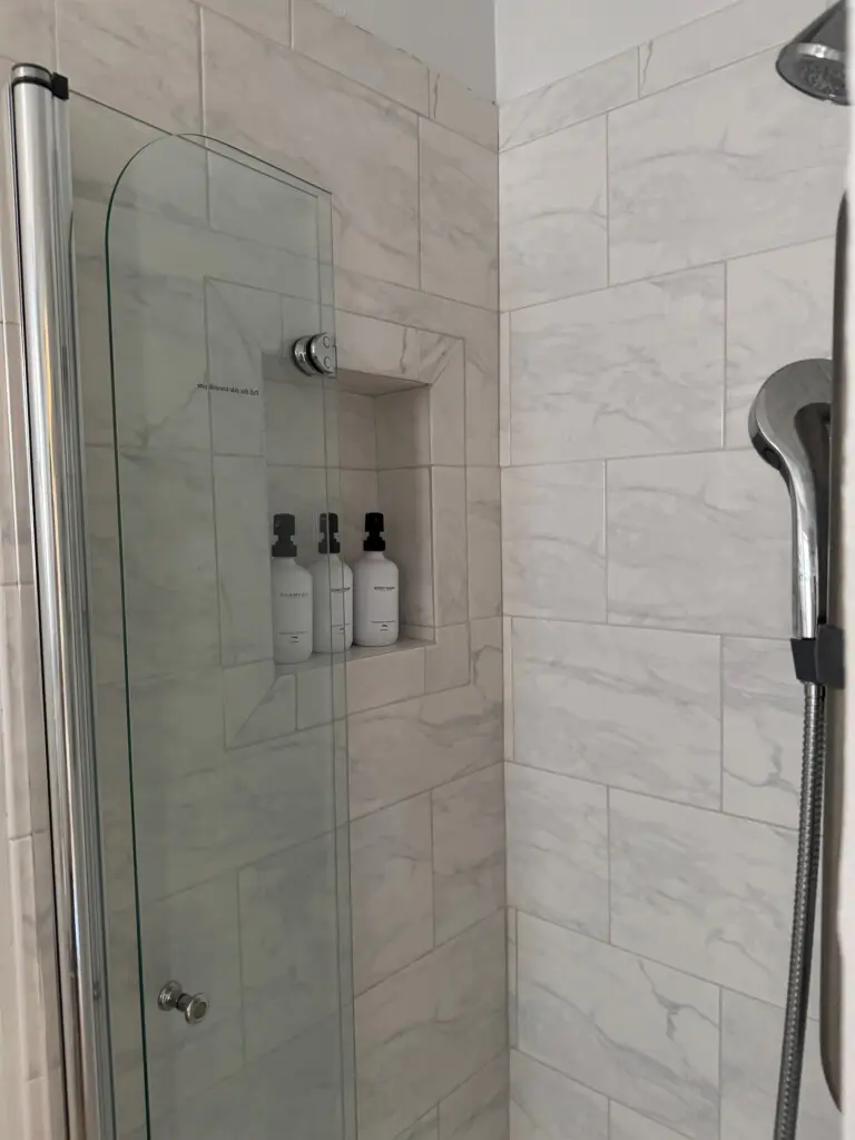 51572dac61b24b2f9b67c6a23d12c4d1 LargeOriginal.jpg