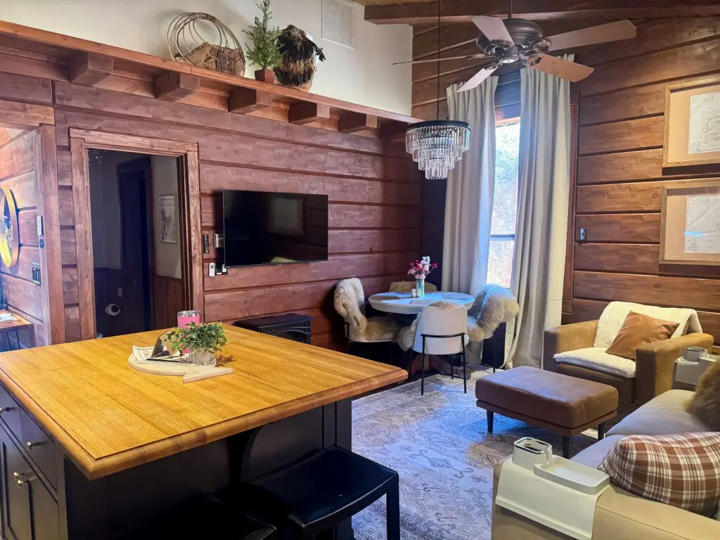 be6a4f3cf7a44fa7b64bb5a6ffff16f1 LargeOriginal.jpg