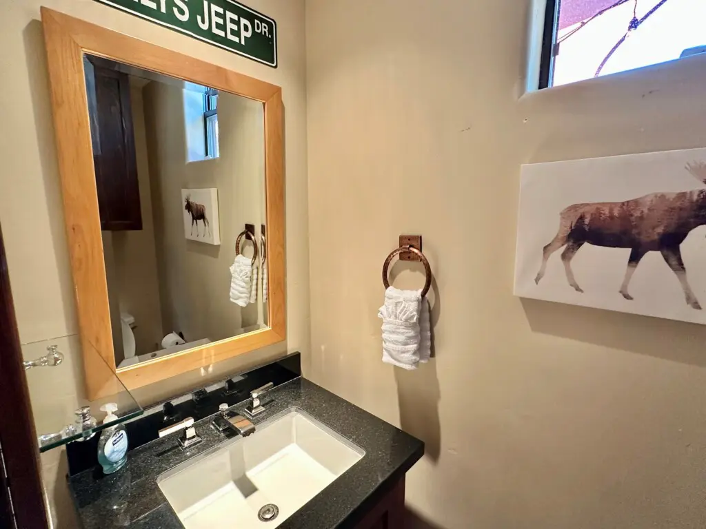 c1c2eaca80884f57932e6d5fbcb695fd LargeOriginal.jpg