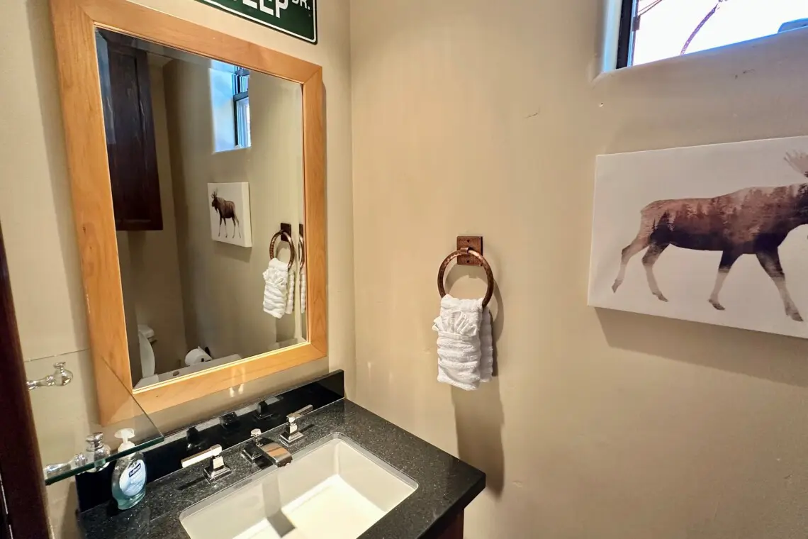 c1c2eaca80884f57932e6d5fbcb695fd LargeOriginal.jpg